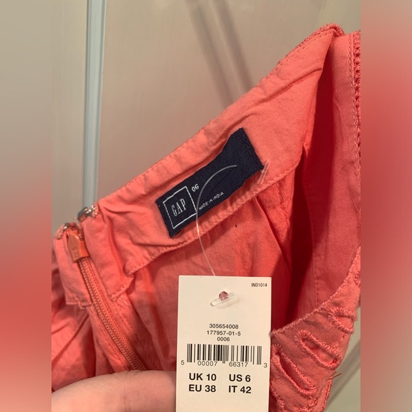 Coral eyelet skirt NWT from Gap UK - Picture 5 of 5
